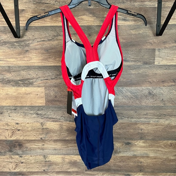 New Women’s Speedo Creora Highclo Quantum Splice High Cut One Piece Swimsuit - Picture 4 of 4